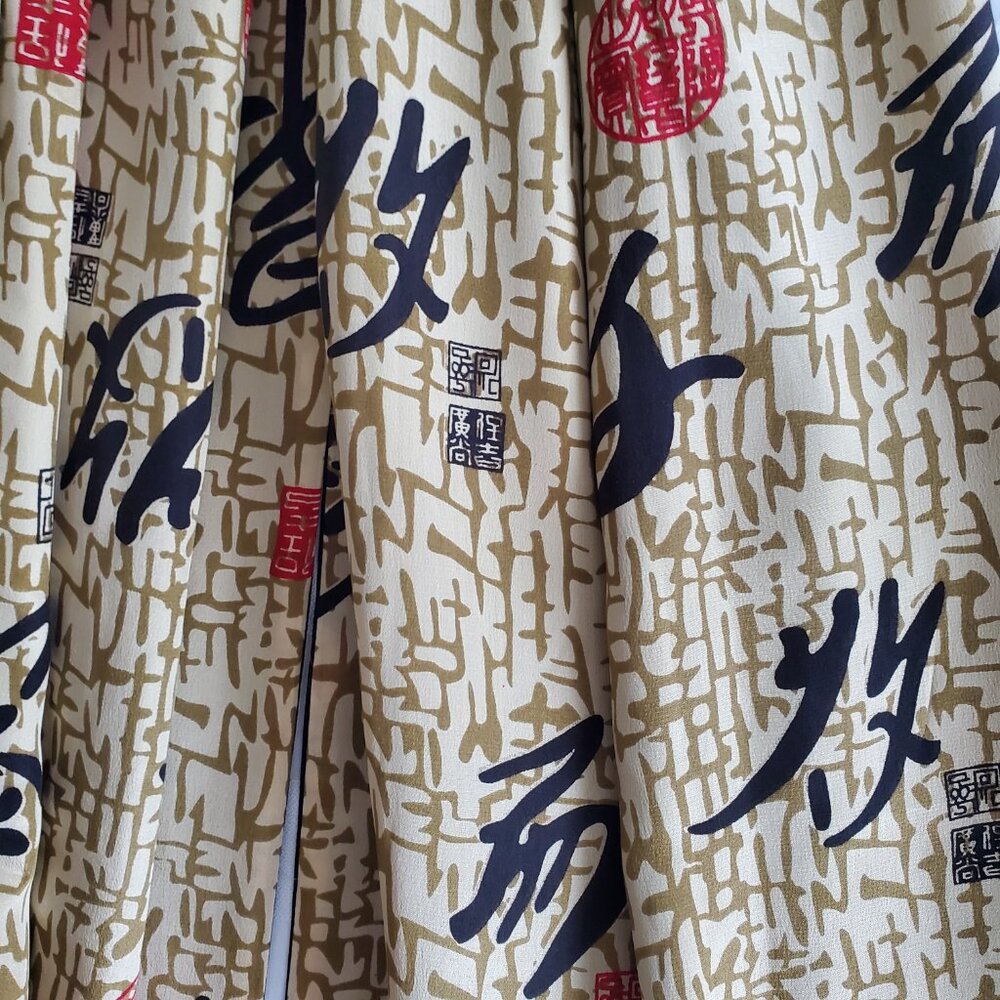 Vintage Silk Wrap Scarf Oriental Asian Style Soft Smooth Black Cream Red Pockets